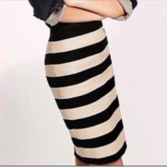 Loft - Picture 3 of 7